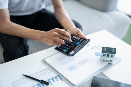 Deutes amb Hisenda: terminis, recàrrecs i certificat d’estar al corrent