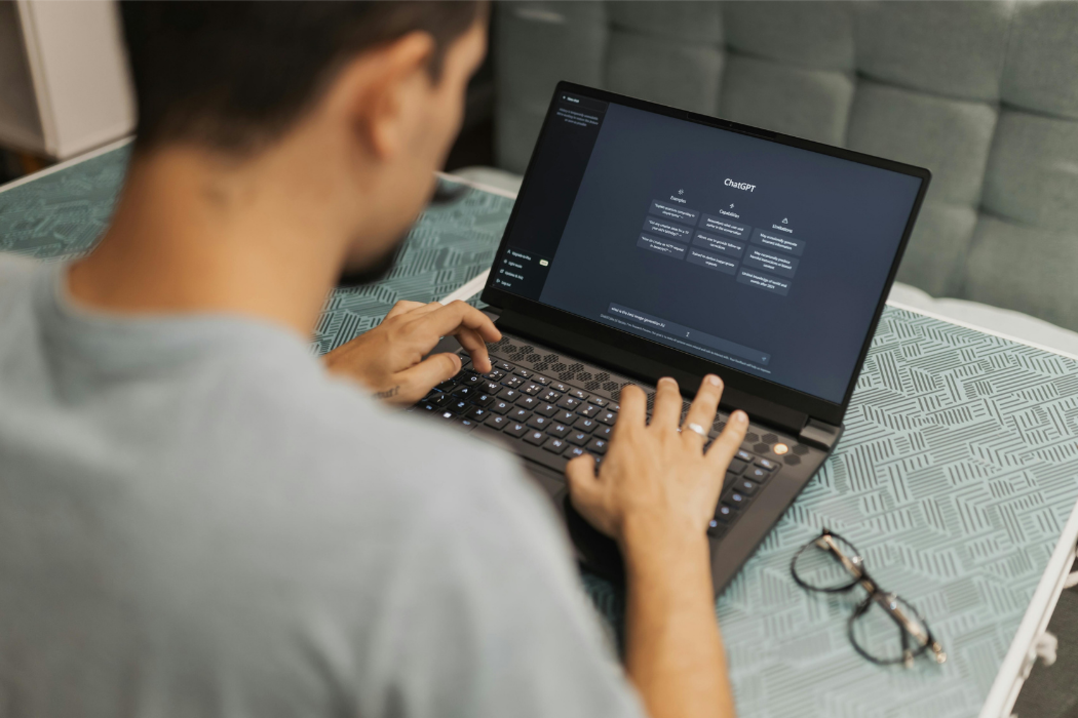 Pot una empresa utilitzar la IA amb informació confidencial dels clients?