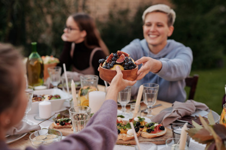 Beneficios de compartir comidas con compañeros