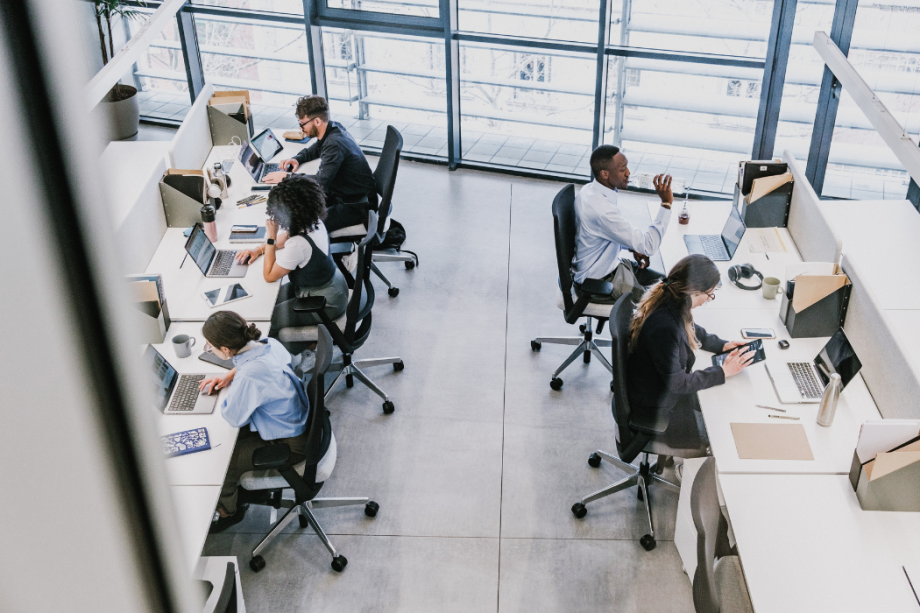 ¿Qué trabajadores no pueden acogerse a la reducción de jornada de 37,5 horas semanales?